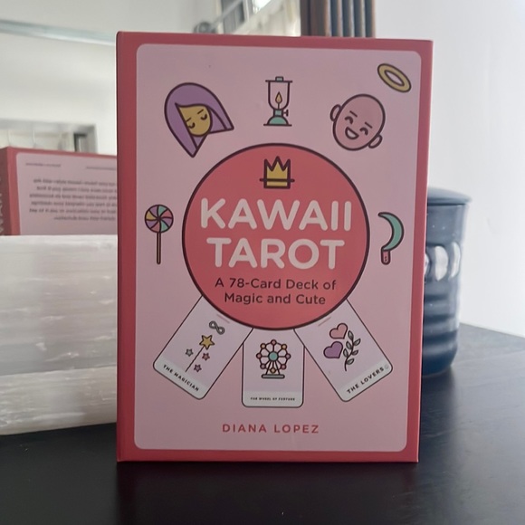 Kawaii Tarot: A 78-Card Deck of Magic and Cute - Picture 1 of 6